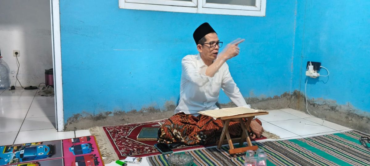 Pengajian Al Qalam: Jurnalis Diingatkan Pentingnya Adab dan Bimbingan Guru