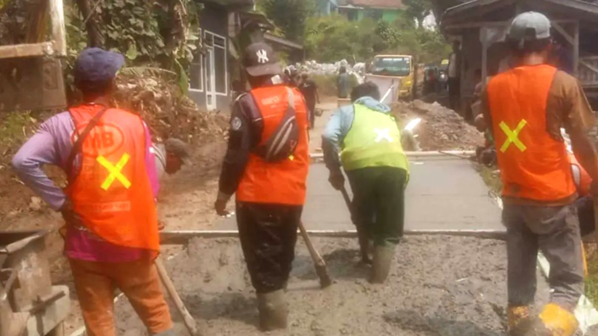 Jalan Pakuwon–Cipeuteuy Direkonstruksi, Dinas PU Sukabumi Betonisasi Ruas Jalan