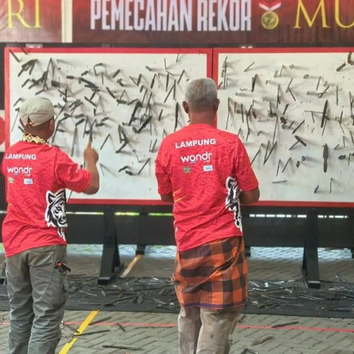 Pecahkan Rekor MURI, PABKI Buktikan Eksistensi Olahraga Lempar Pisau dan Kapak di Indonesia