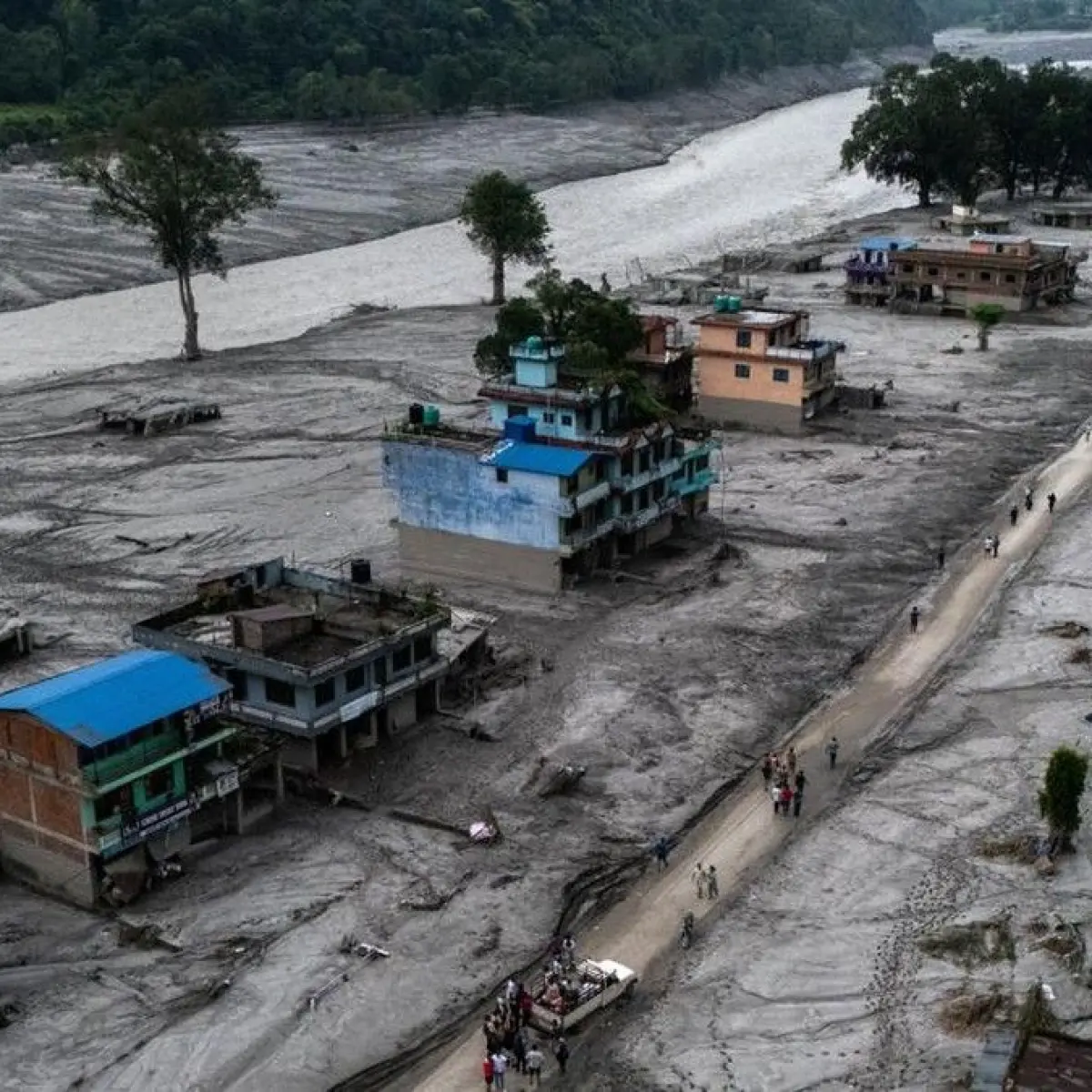 Tragedi Banjir Nepal-Tibet: 781 Jiwa Melayang, Ribuan Masih Terkatung dalam Ketidakpastian