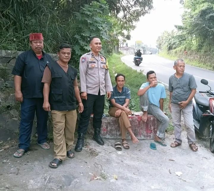 Bhabinkamtibmas Cikedal Pererat Silaturahmi, Tingkatkan Kamtibmas Desa Karyasari