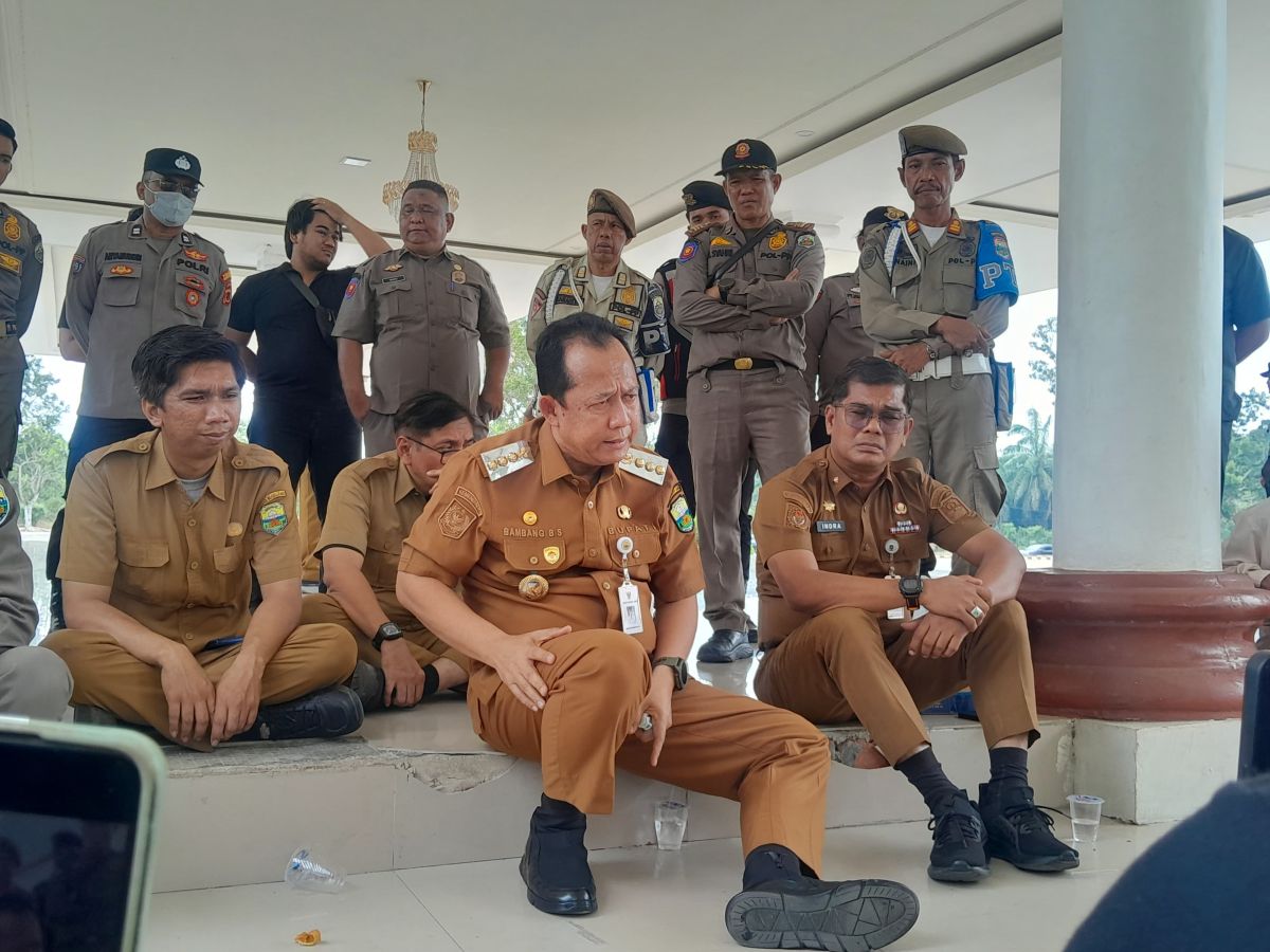 Bupati Muaro Jambi Ancam Cabut Izin PT SATU Jika Terbukti Cemari Lingkungan