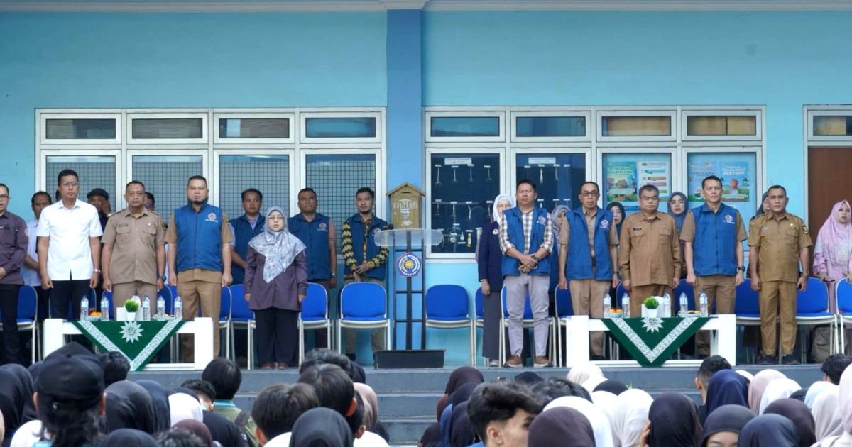 Lepas 720 Mahasiswa KKN UMMI, Sekda Sukabumi Dorong Mahasiswa Jadi Agen Perubahan di Tengah Masyarakat