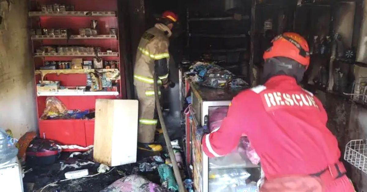 Warung Kelontong dan Rumah Makan Padang di Parungkuda Terbakar, Satu Orang Alami Luka Bakar