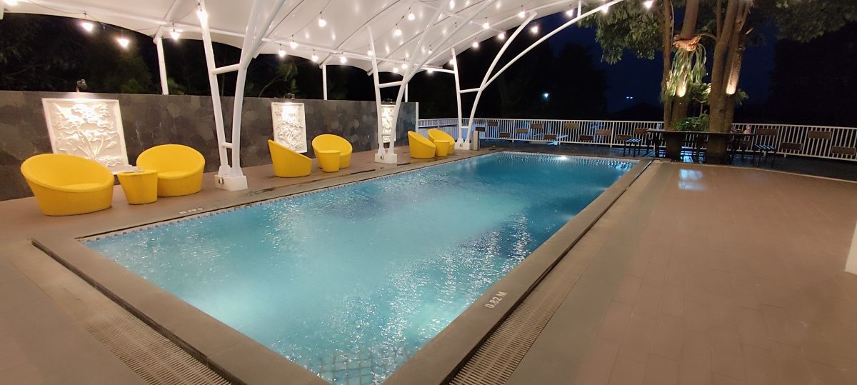 Hotel Point C Bandung Tawarkan Staycation Eksklusif dengan Kolam Air Hangat