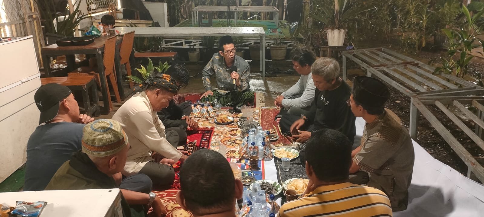 Pengajian Jurnalis Hadirkan Kyai Sogir di Cafe Tepi Danau Cibinong, Bahas Keutamaan Majelis Ilmu