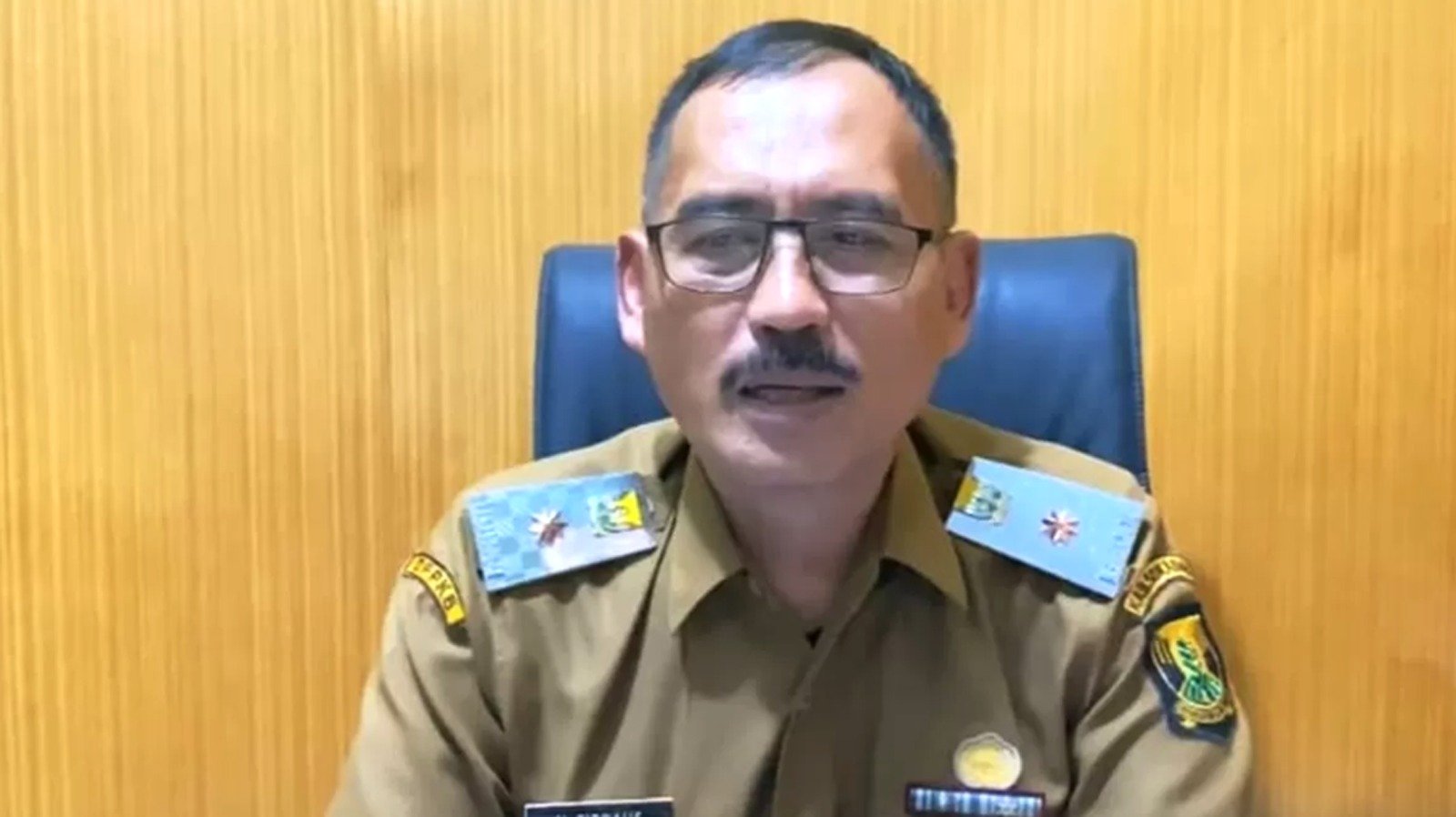 Jalan Ahmad Yani Rusak Parah, Kadis PU Dampingi Sekda Tinjau Lokasi