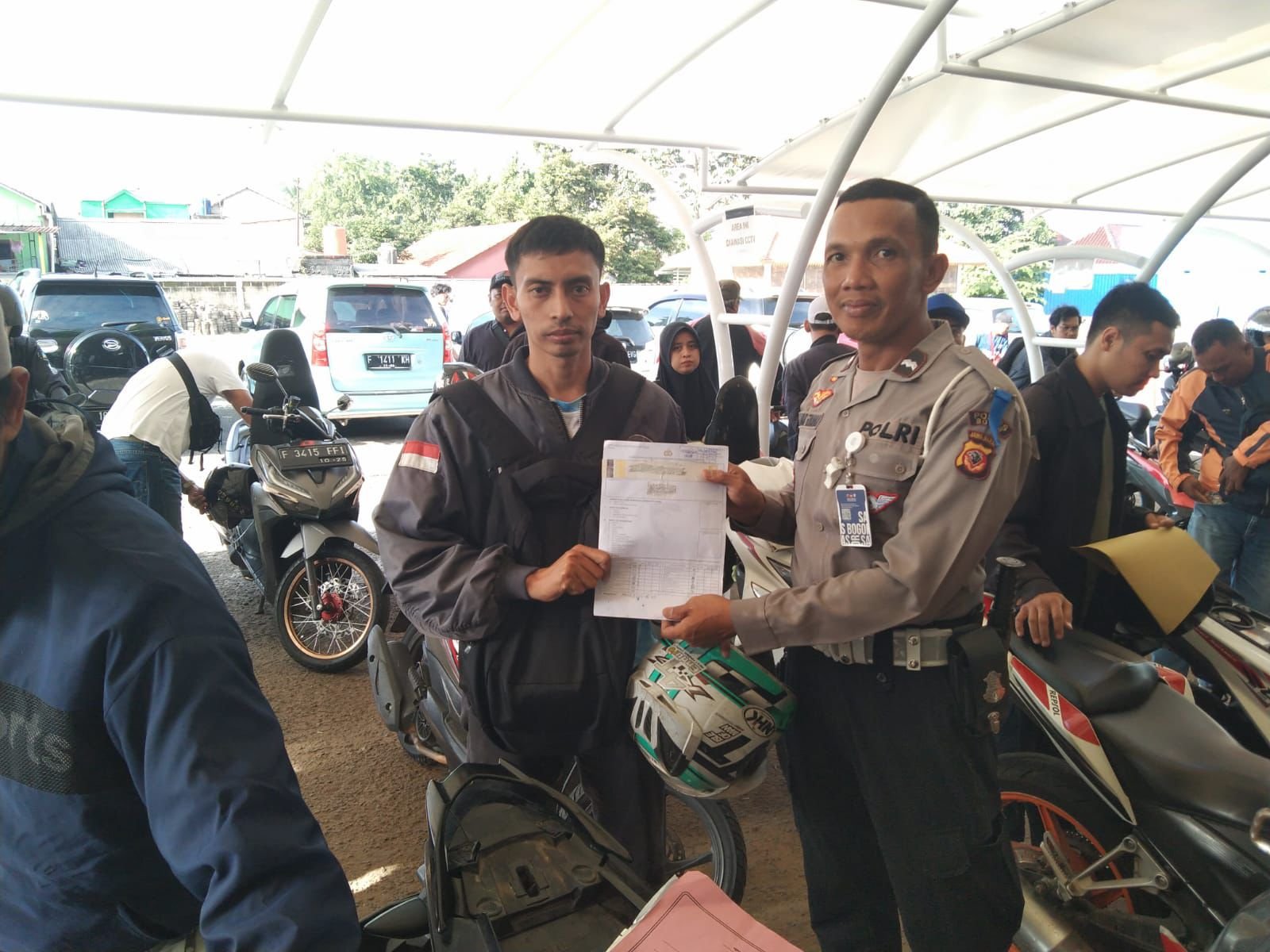 Samsat Cibinong Tingkatkan Pelayanan Prima kepada Wajib Pajak