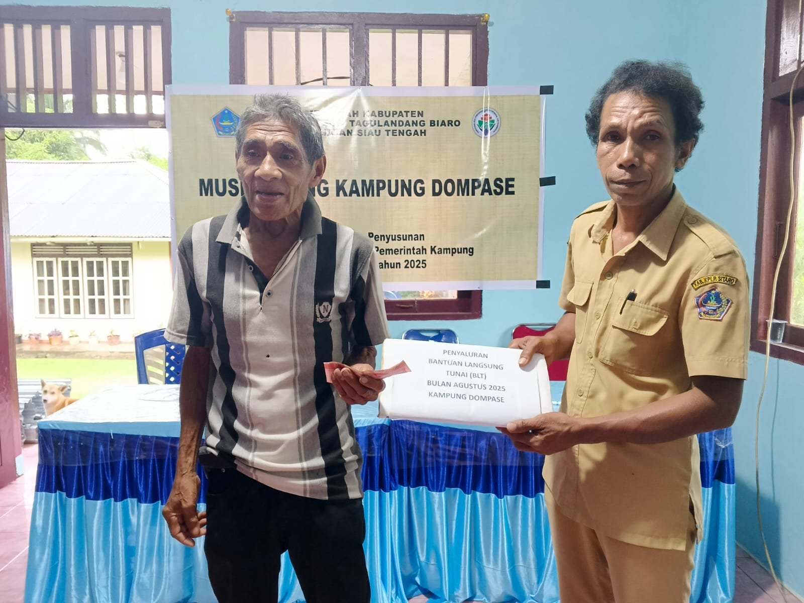 Pemerintah Kampung Dompase Kembali Salurkan BLT untuk Warga Kurang Mampu