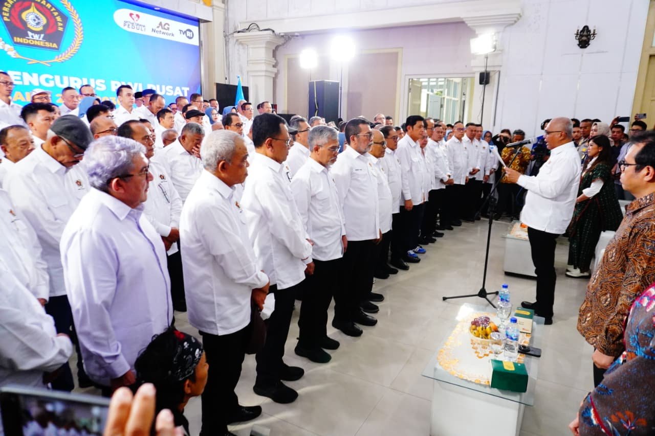 Pengurus PWI Pusat Periode 2025-2030 Resmi Dikukuhkan di Monumen Pers Solo