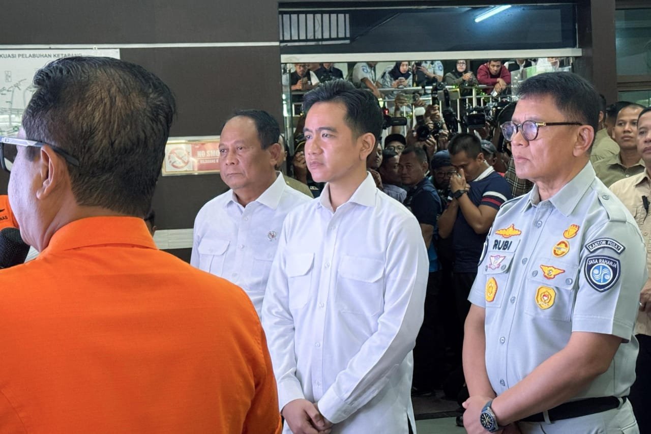 Jasa Raharja Dampingi Wapres Gibran Tinjau Penanganan Korban Kecelakaan KM Tunu Pratama Jaya di Pelabuhan Ketapang