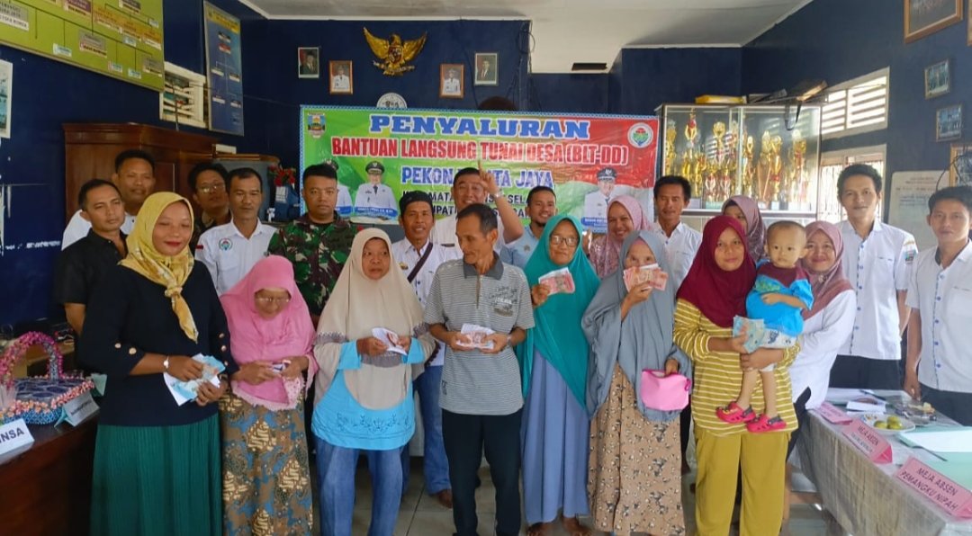 Pemerintah Pekon Pelita Jaya Kecamatan Pesisir Selatan Salurkan BLT-DD Kepada 12 KPM