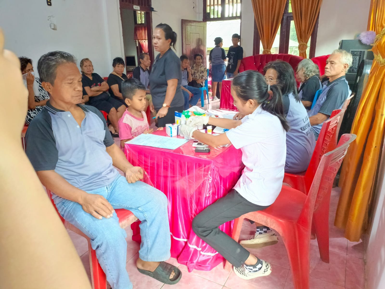 Pemerintah Kampung Dompase Siau Tengah Secara Rutin Laksanakan Kegiatan Posyandu Terpadu