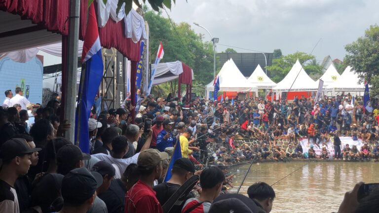 Ribuan Warga Meriahkan Mancing Gratis di Kegiatan Halal Bi Halal Yang Digagas KNPI dan Karang Taruna Kabupaten Bogor